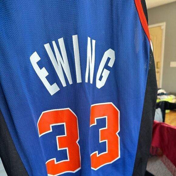 Champion vintage New York Knicks Patrick Ewing jersey - Picture 11 of 13